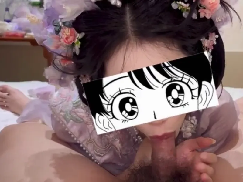 Gái xinh trong bộ đồ nàng nhỏ mút thằng nhỏ cực đã